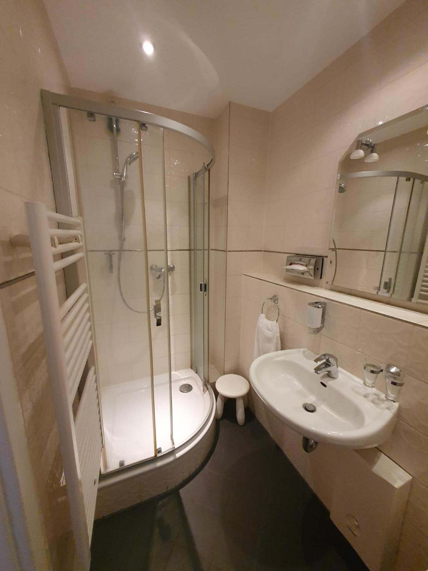 Die Villa, Zimmer 26, Dz ليفركوزن المظهر الخارجي الصورة